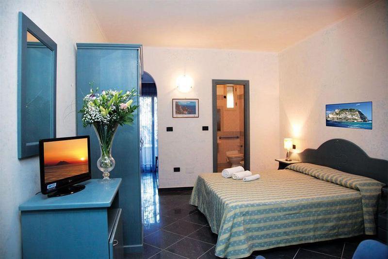 Blue Paradise Villaggio Паргелия Екстериор снимка